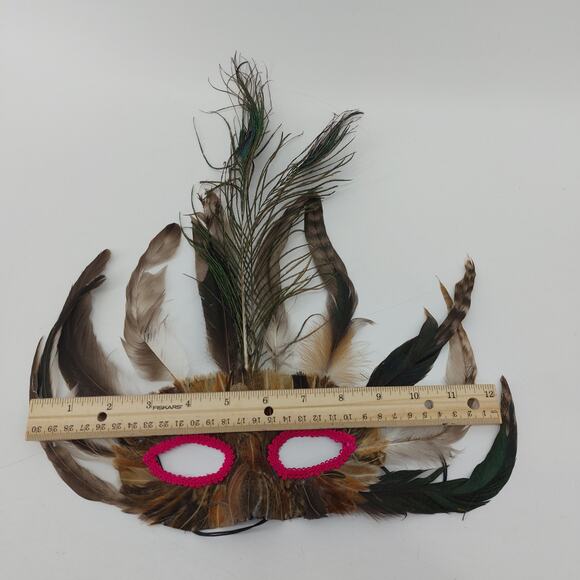 Feather Mask Peacock Feather Masquerade Mardi Gras Pink Eyes - Picture 3 of 13